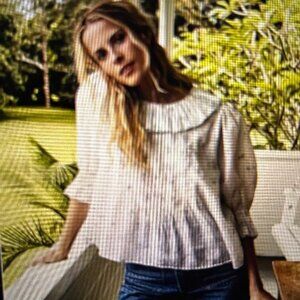 DOEN Sz M Cadence Top in Whit with Blue Embroidered Floral